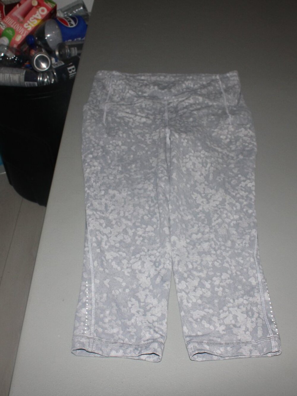 Grey LuluLemon Swift Speed Crop Size 10